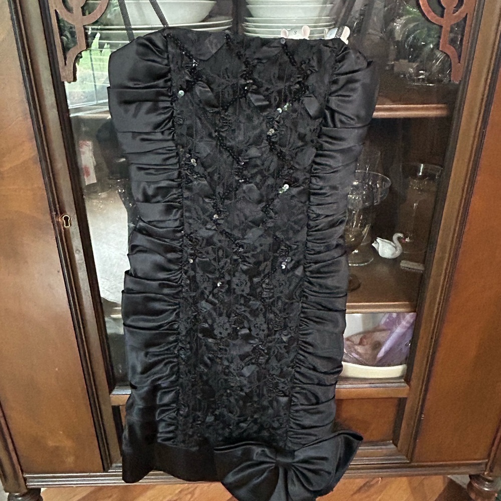1990s Roberta Black Spaghetti Strap Fitted Ruched Formal - Size 7/8 1990s
